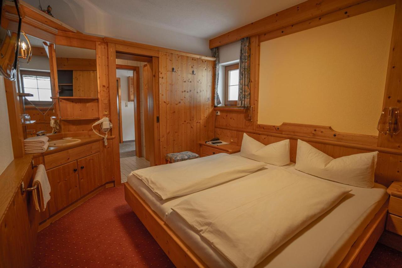 Gasthof Waldesruh Oetz Bagian luar foto