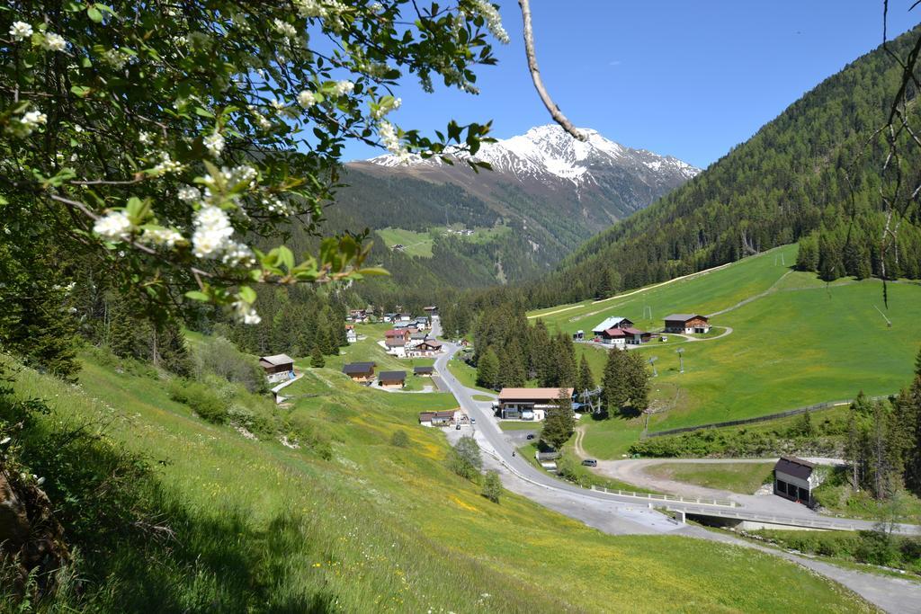 Gasthof Waldesruh Oetz Bagian luar foto